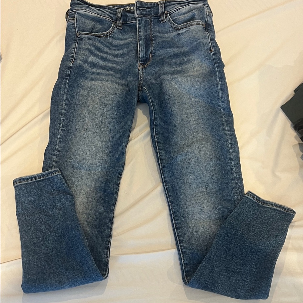 American Eagle Outfitters Women's Hi-Rise Jegging. Like new